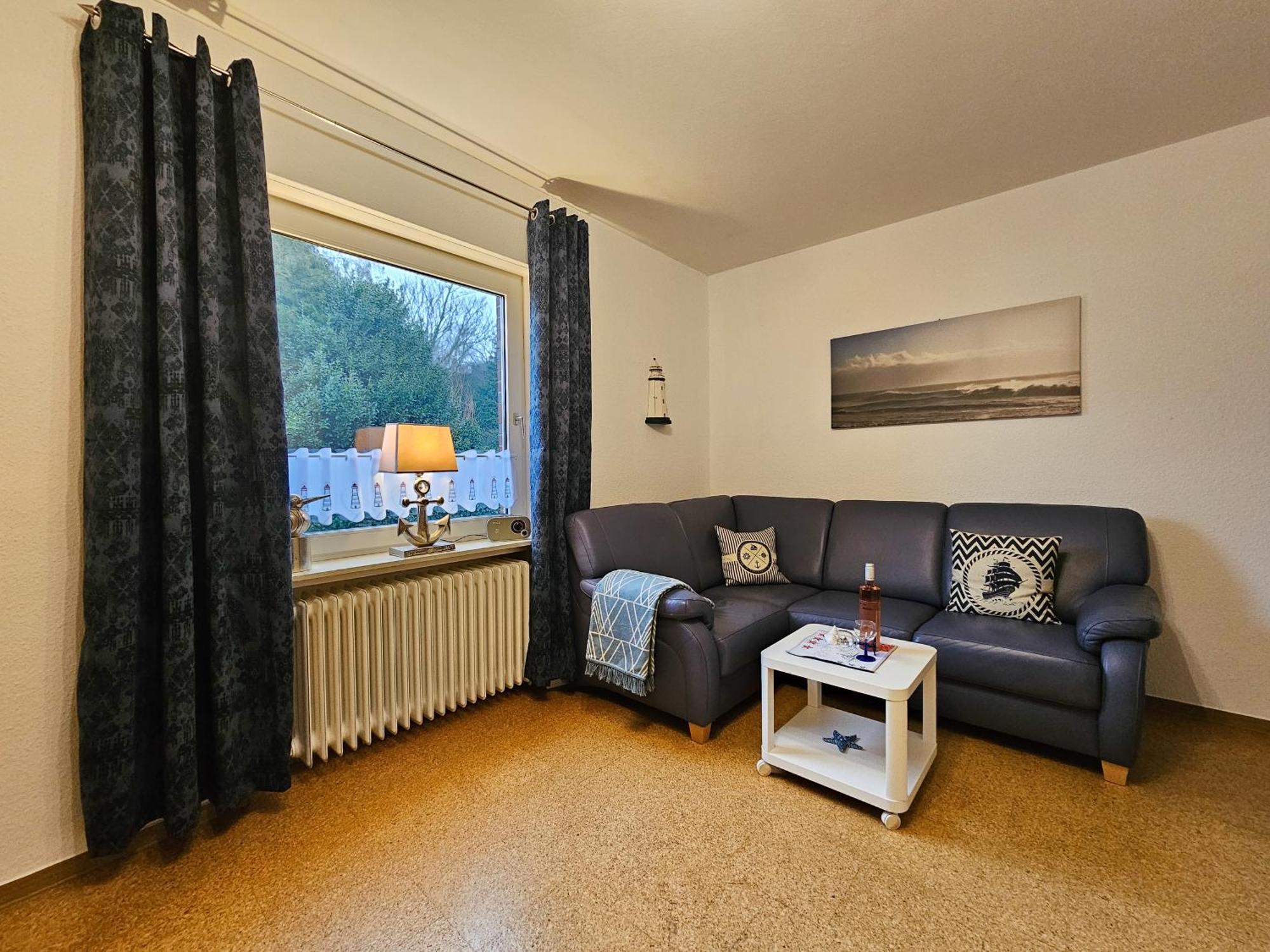 Ferienwohnungen Im Haus Ankerplatz Esens Zewnętrze zdjęcie